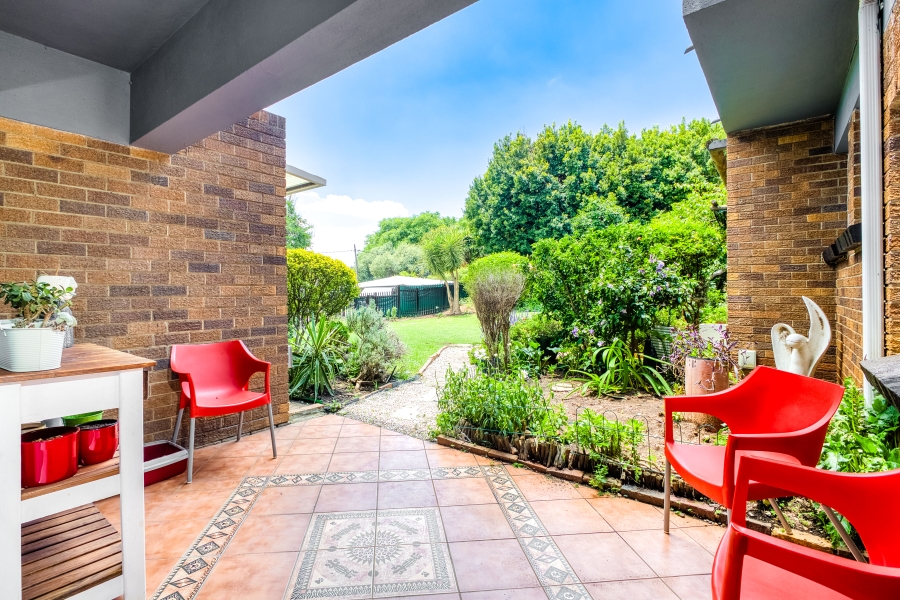 2 Bedroom Property for Sale in Robindale Gauteng