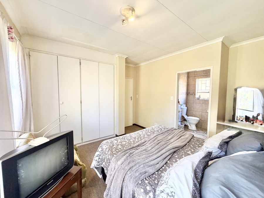 3 Bedroom Property for Sale in Amberfield Gauteng