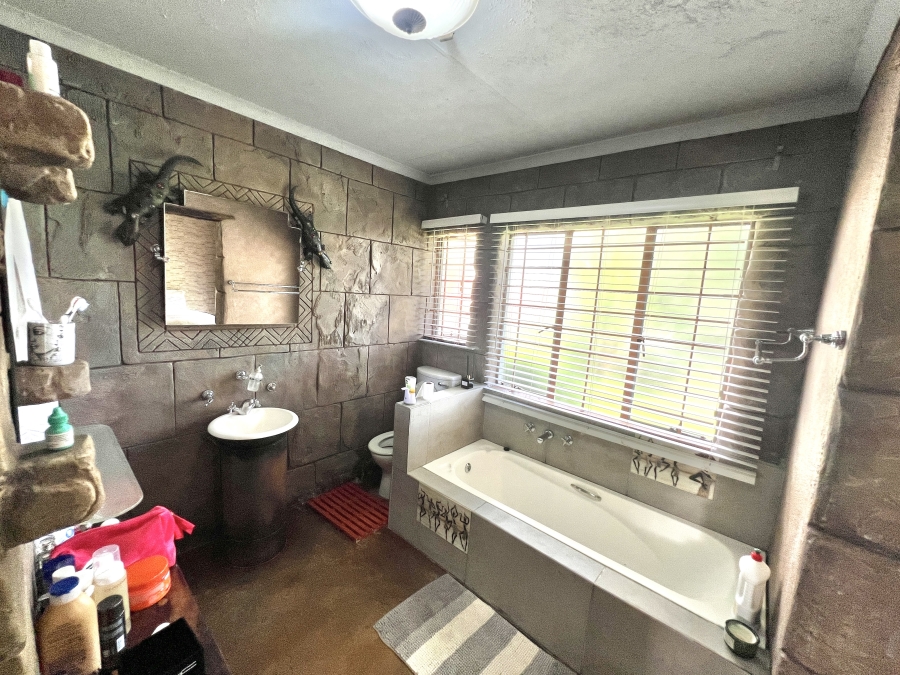 To Let 3 Bedroom Property for Rent in Noordwyk Gauteng