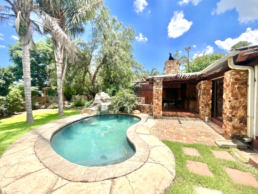 To Let 3 Bedroom Property for Rent in Noordwyk Gauteng