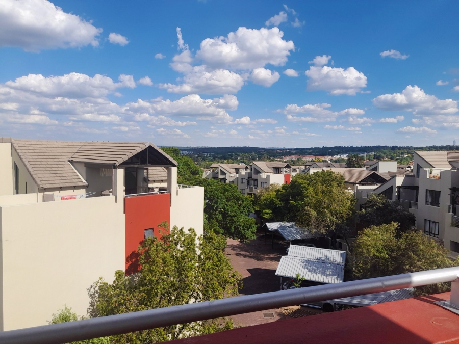 To Let 2 Bedroom Property for Rent in Lonehill Gauteng