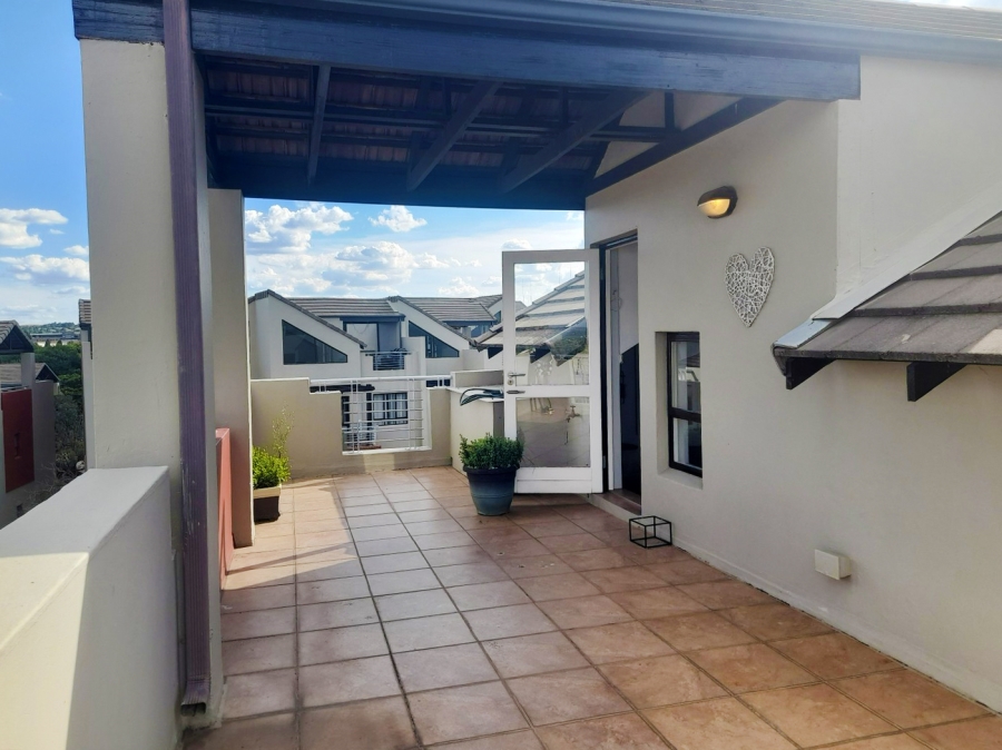 To Let 2 Bedroom Property for Rent in Lonehill Gauteng