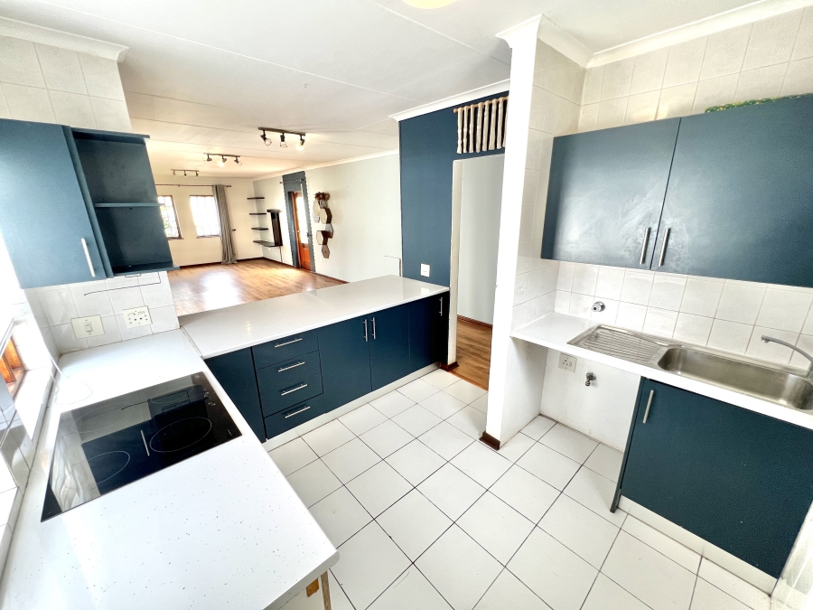 To Let 2 Bedroom Property for Rent in Halfway Gardens Gauteng