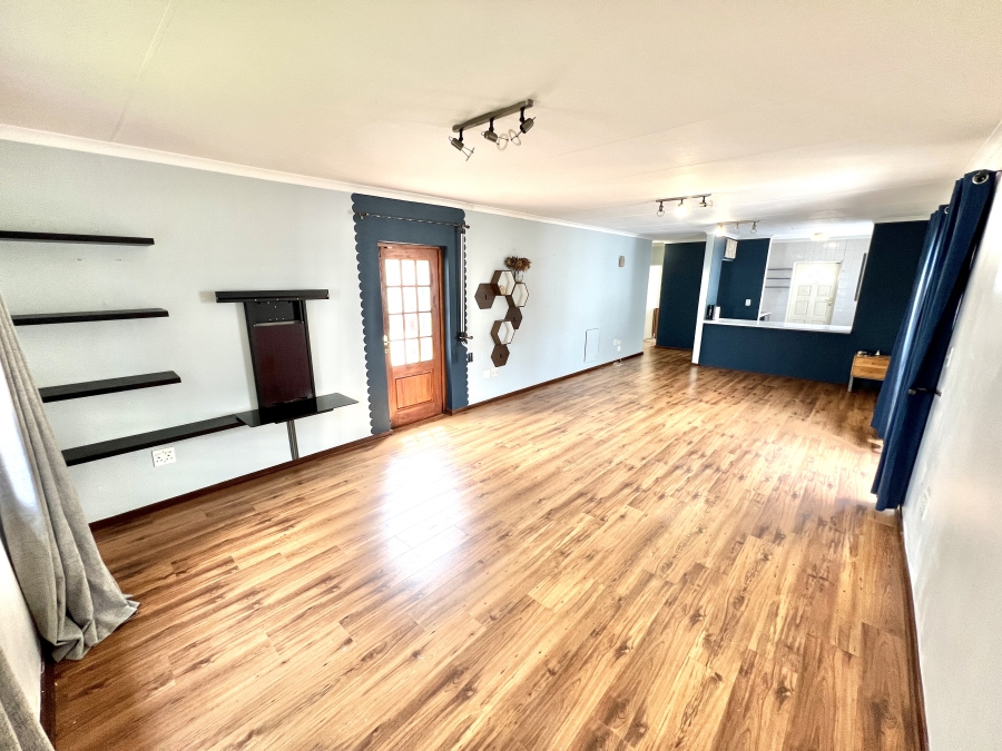 To Let 2 Bedroom Property for Rent in Halfway Gardens Gauteng