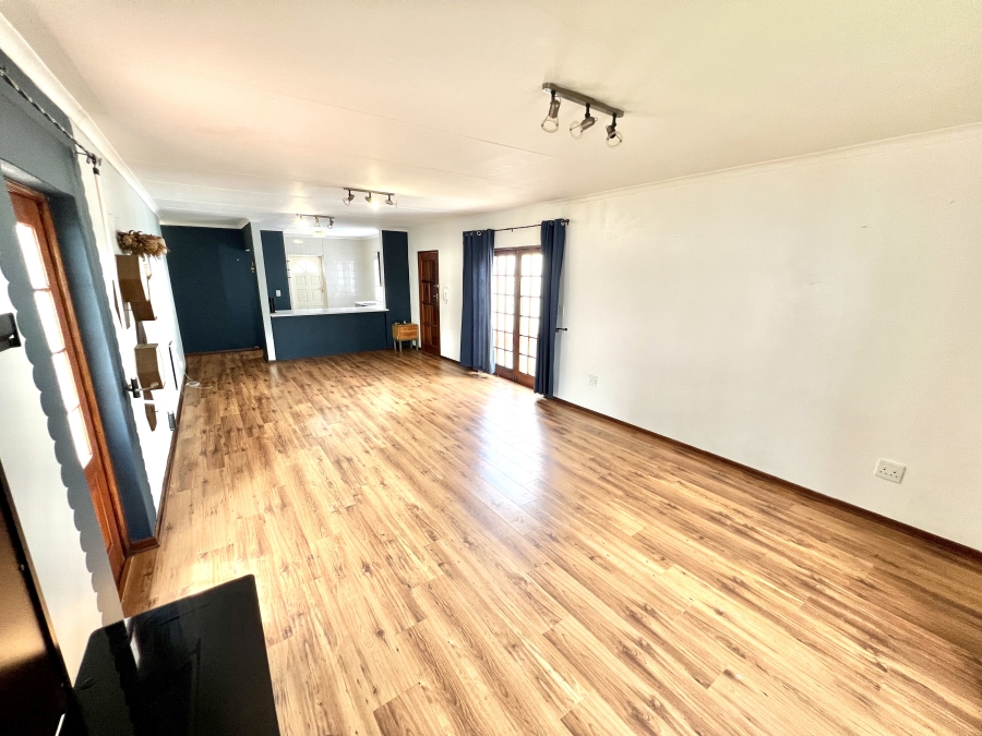 To Let 2 Bedroom Property for Rent in Halfway Gardens Gauteng