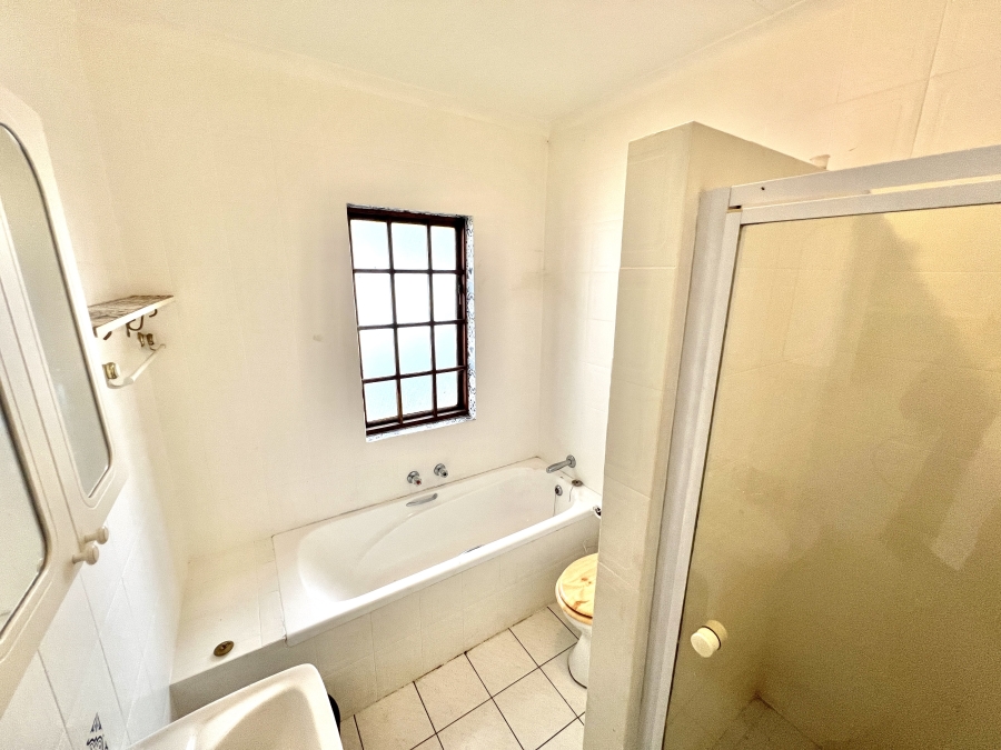 To Let 2 Bedroom Property for Rent in Halfway Gardens Gauteng