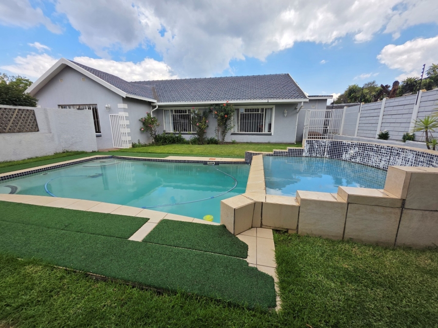 4 Bedroom Property for Sale in Blairgowrie Gauteng