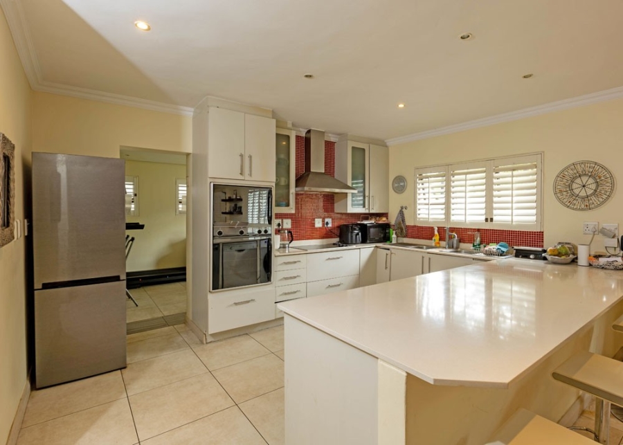 3 Bedroom Property for Sale in Waverley Gauteng