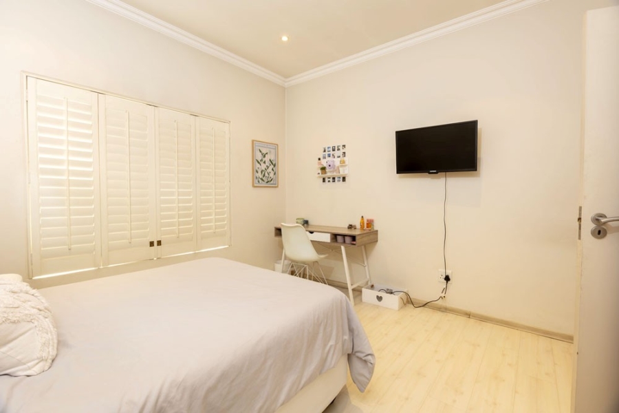 3 Bedroom Property for Sale in Waverley Gauteng