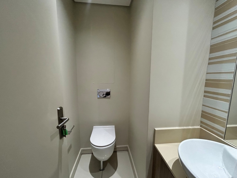 To Let 2 Bedroom Property for Rent in Rosebank Gauteng