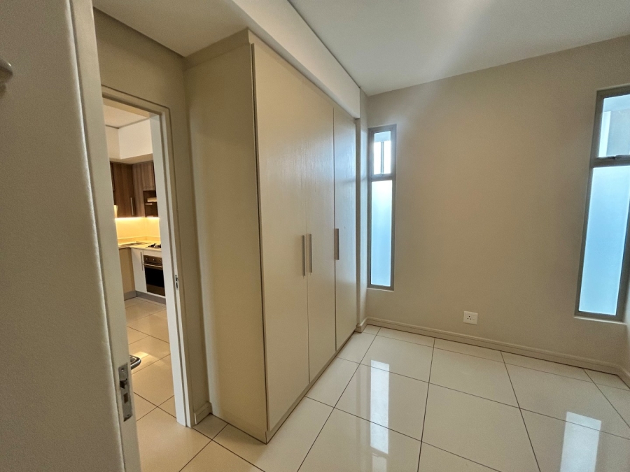 To Let 2 Bedroom Property for Rent in Rosebank Gauteng