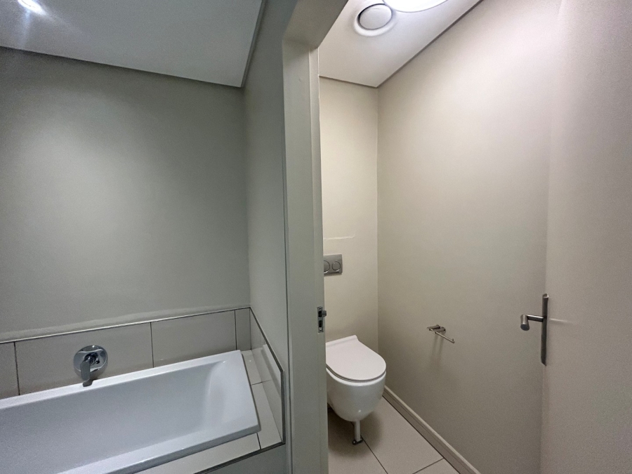 To Let 2 Bedroom Property for Rent in Rosebank Gauteng