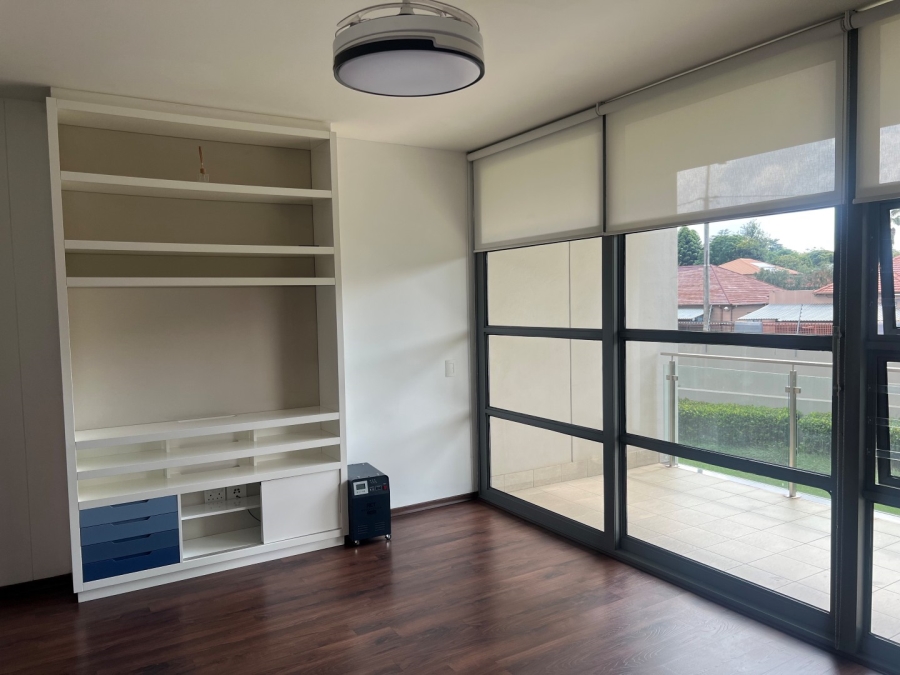 To Let 1 Bedroom Property for Rent in Houghton Estate Gauteng