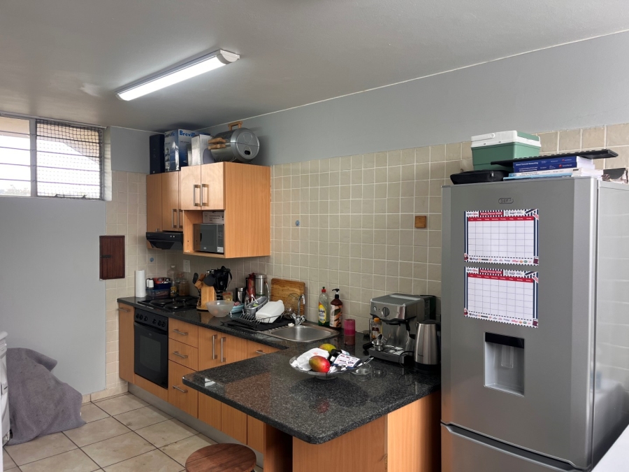 To Let 1 Bedroom Property for Rent in Norwood Gauteng