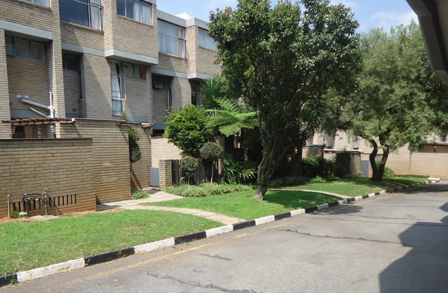1 Bedroom Property for Sale in Norwood Gauteng