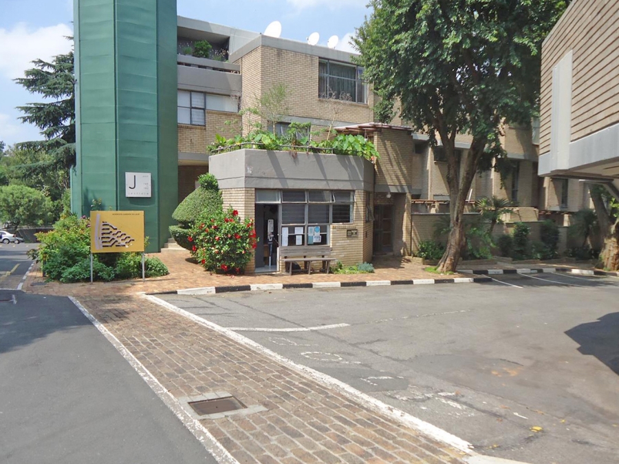 1 Bedroom Property for Sale in Norwood Gauteng