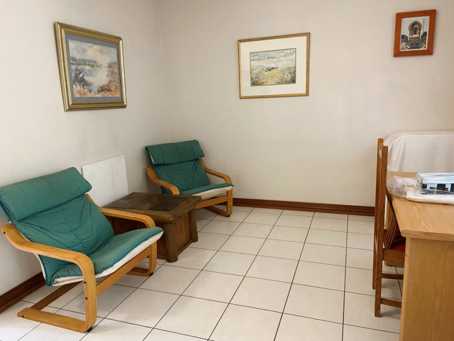 To Let 1 Bedroom Property for Rent in Linden Gauteng