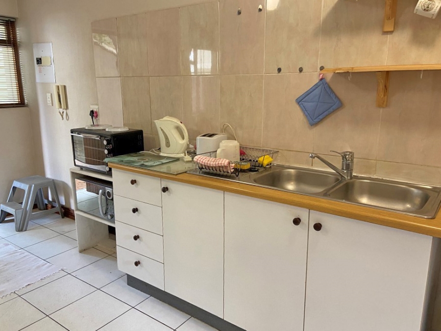 To Let 1 Bedroom Property for Rent in Linden Gauteng