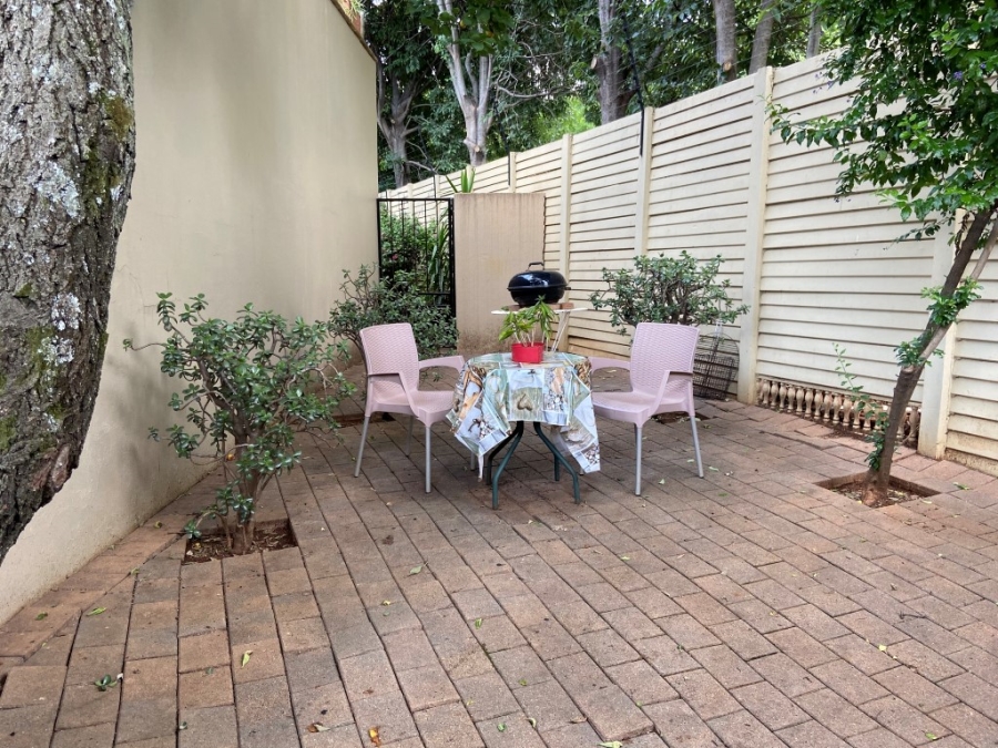 To Let 1 Bedroom Property for Rent in Linden Gauteng