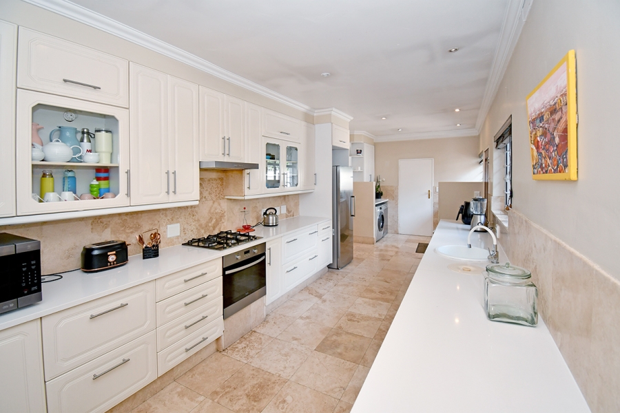 To Let 4 Bedroom Property for Rent in Morningside Gauteng