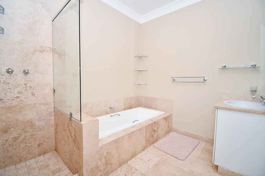 To Let 4 Bedroom Property for Rent in Morningside Gauteng