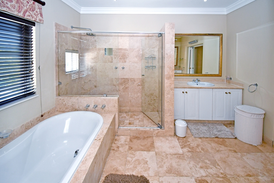 To Let 4 Bedroom Property for Rent in Morningside Gauteng