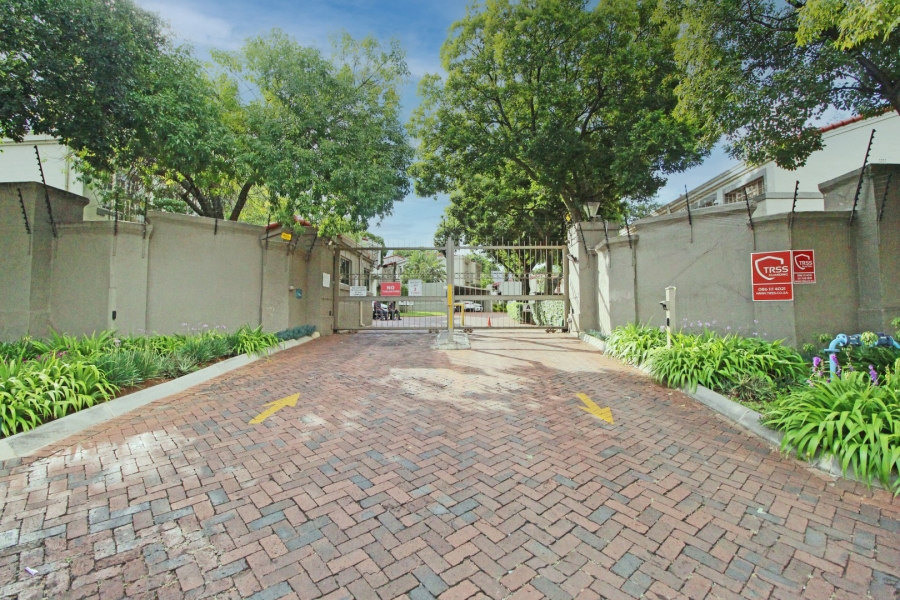 2 Bedroom Property for Sale in Bryanston Gauteng