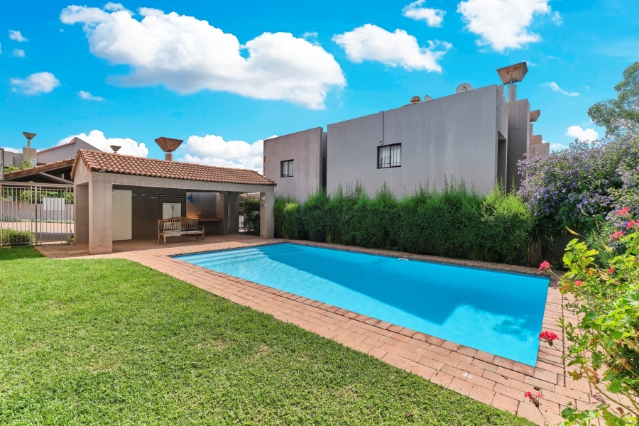 2 Bedroom Property for Sale in Woodmead Gauteng