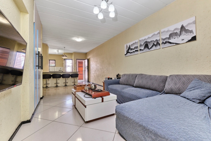 2 Bedroom Property for Sale in Woodmead Gauteng