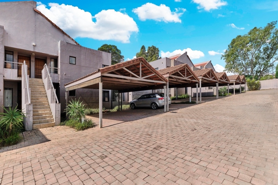 2 Bedroom Property for Sale in Woodmead Gauteng