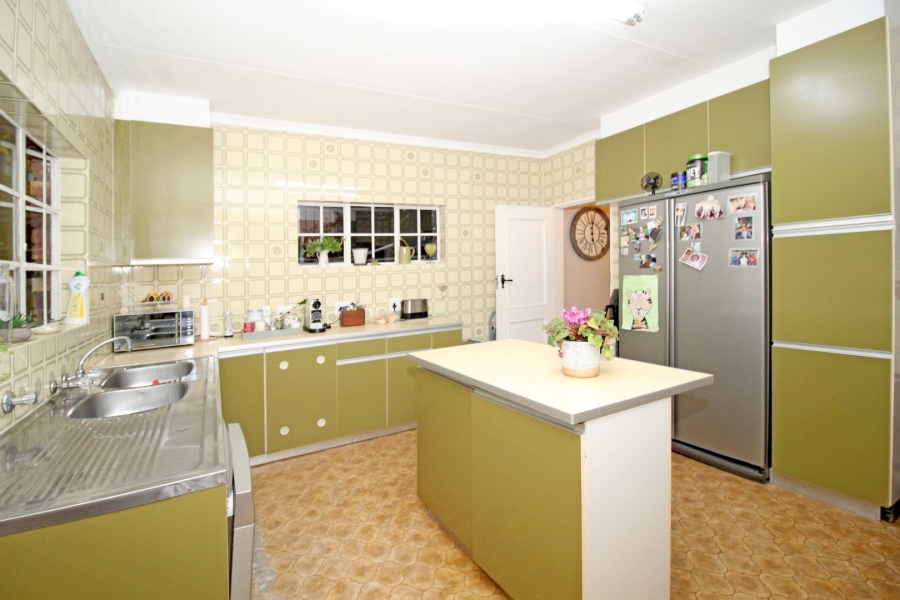 8 Bedroom Property for Sale in Bryanston Gauteng