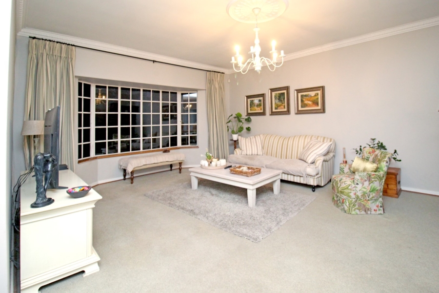 8 Bedroom Property for Sale in Bryanston Gauteng