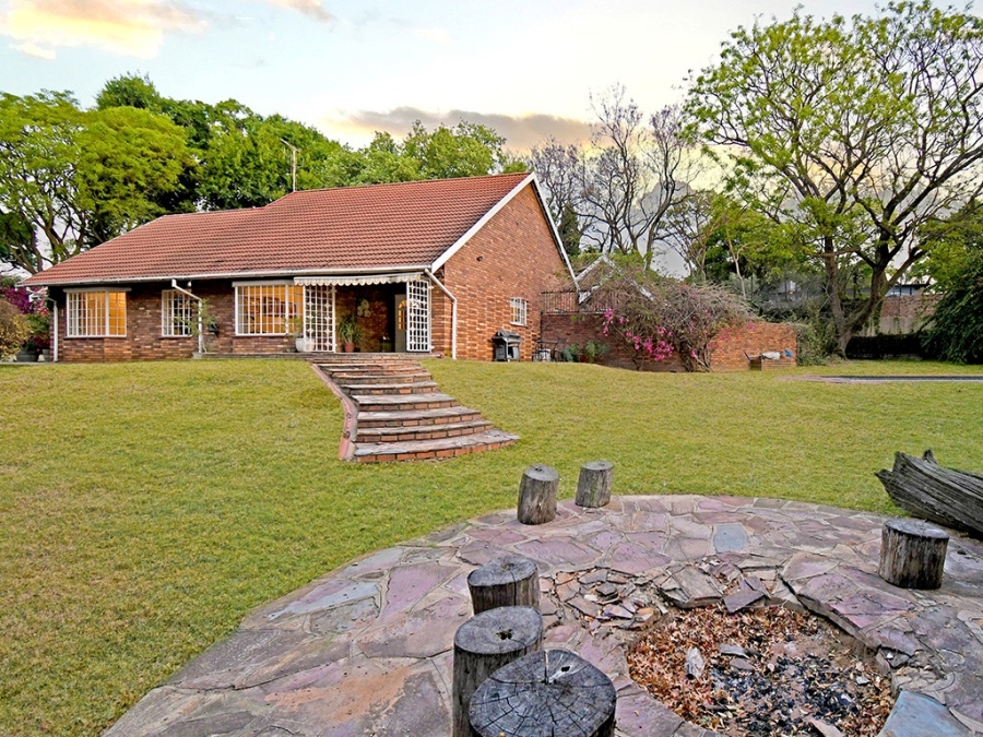 8 Bedroom Property for Sale in Bryanston Gauteng