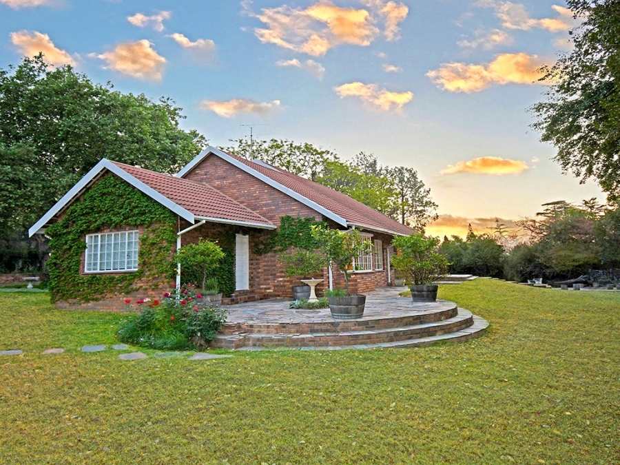 8 Bedroom Property for Sale in Bryanston Gauteng