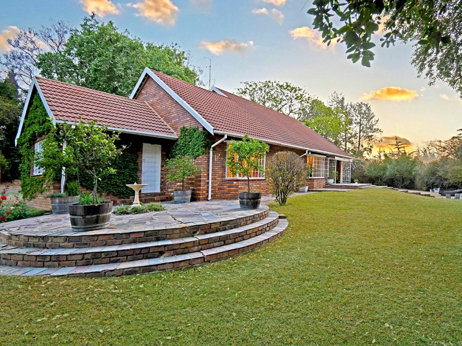 8 Bedroom Property for Sale in Bryanston Gauteng