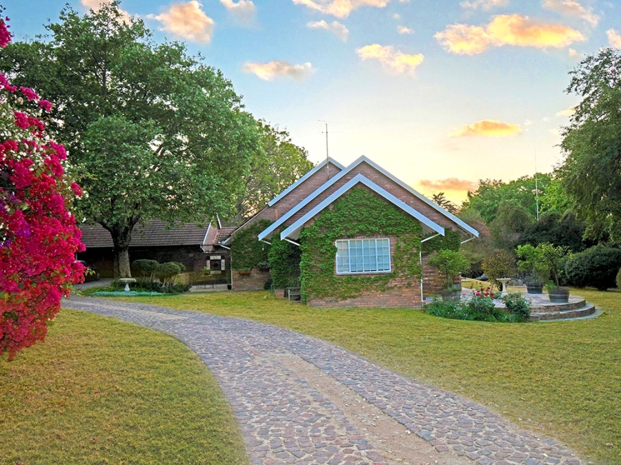 8 Bedroom Property for Sale in Bryanston Gauteng