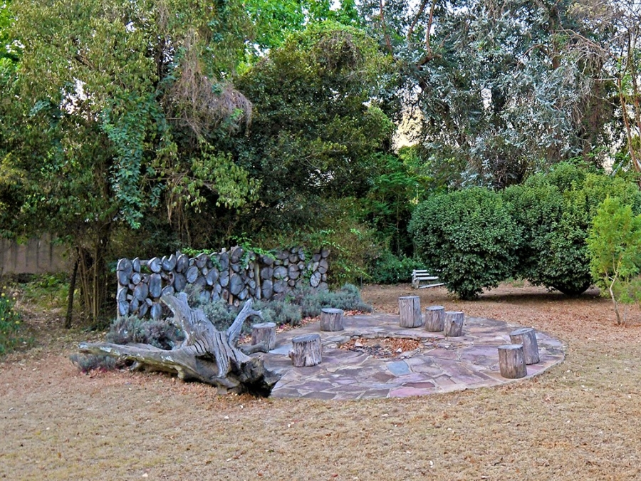 8 Bedroom Property for Sale in Bryanston Gauteng