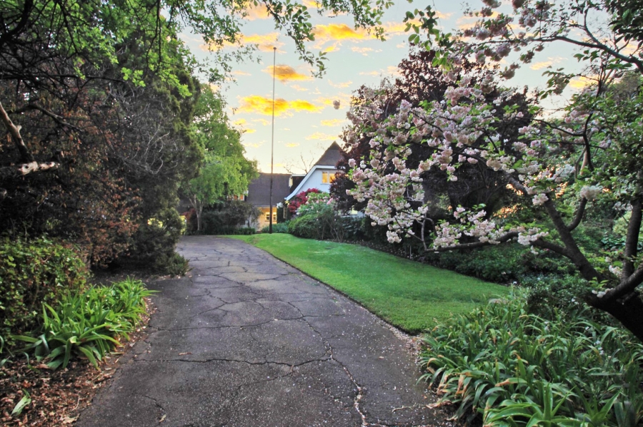 8 Bedroom Property for Sale in Bryanston Gauteng