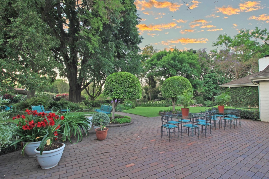 8 Bedroom Property for Sale in Bryanston Gauteng