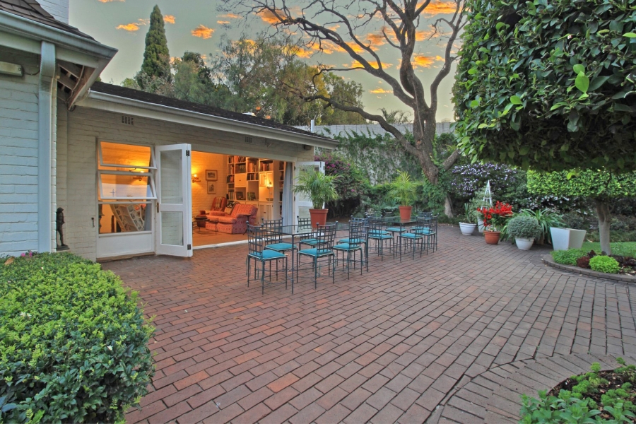 8 Bedroom Property for Sale in Bryanston Gauteng