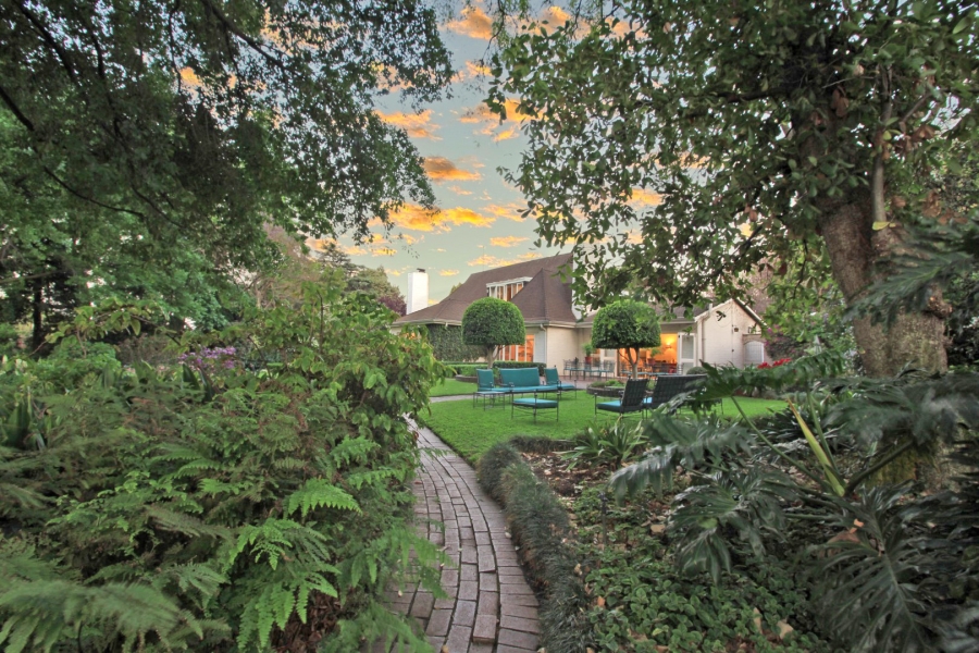 8 Bedroom Property for Sale in Bryanston Gauteng