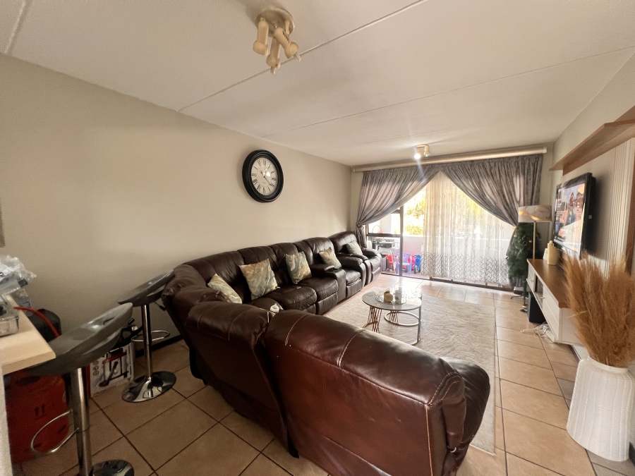2 Bedroom Property for Sale in Vorna Valley Gauteng