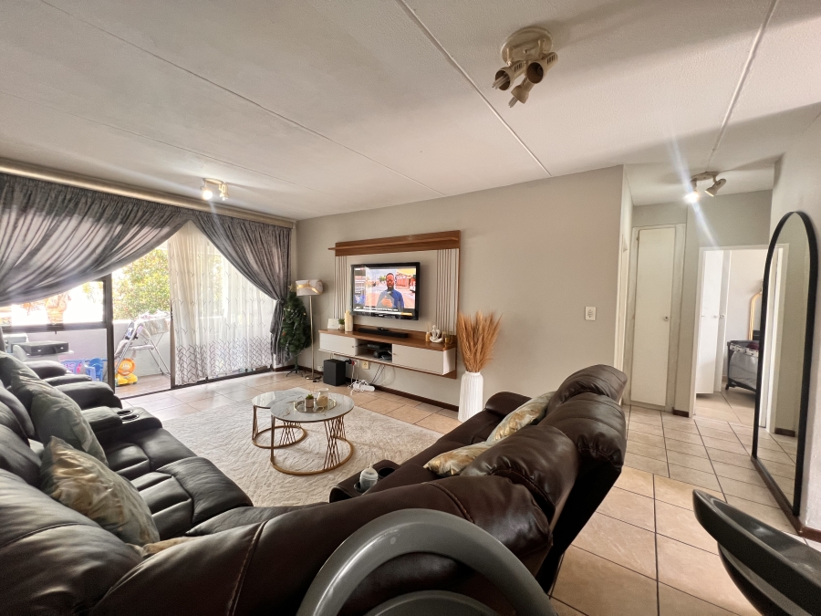 2 Bedroom Property for Sale in Vorna Valley Gauteng