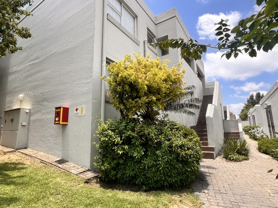 2 Bedroom Property for Sale in Vorna Valley Gauteng
