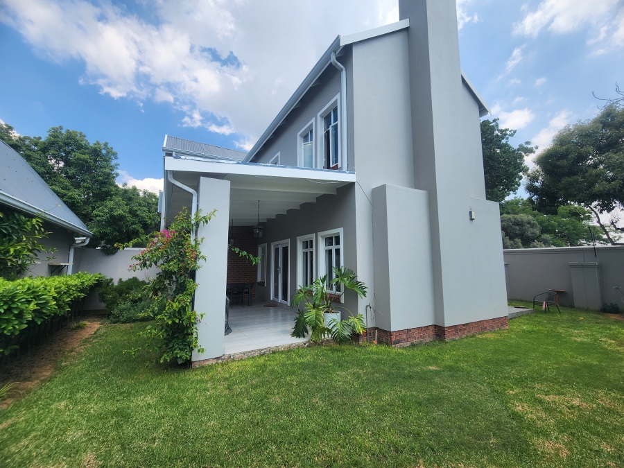 To Let 3 Bedroom Property for Rent in Bryanston Gauteng