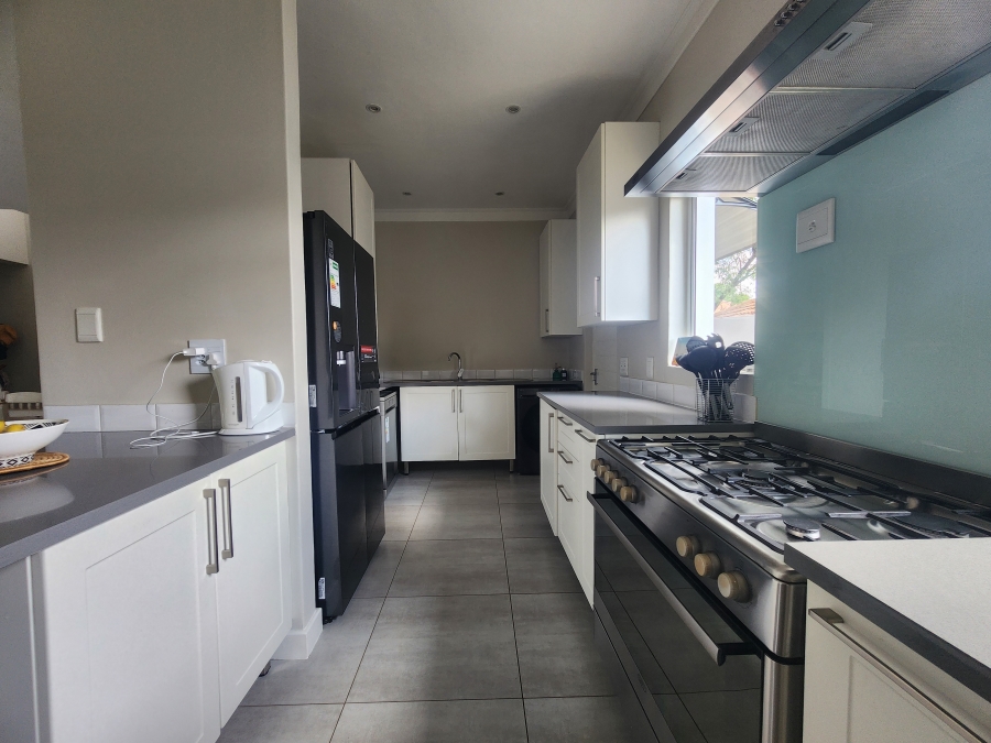 To Let 3 Bedroom Property for Rent in Bryanston Gauteng