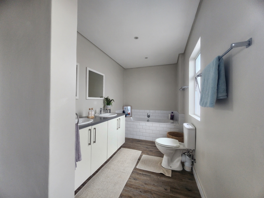 To Let 3 Bedroom Property for Rent in Bryanston Gauteng