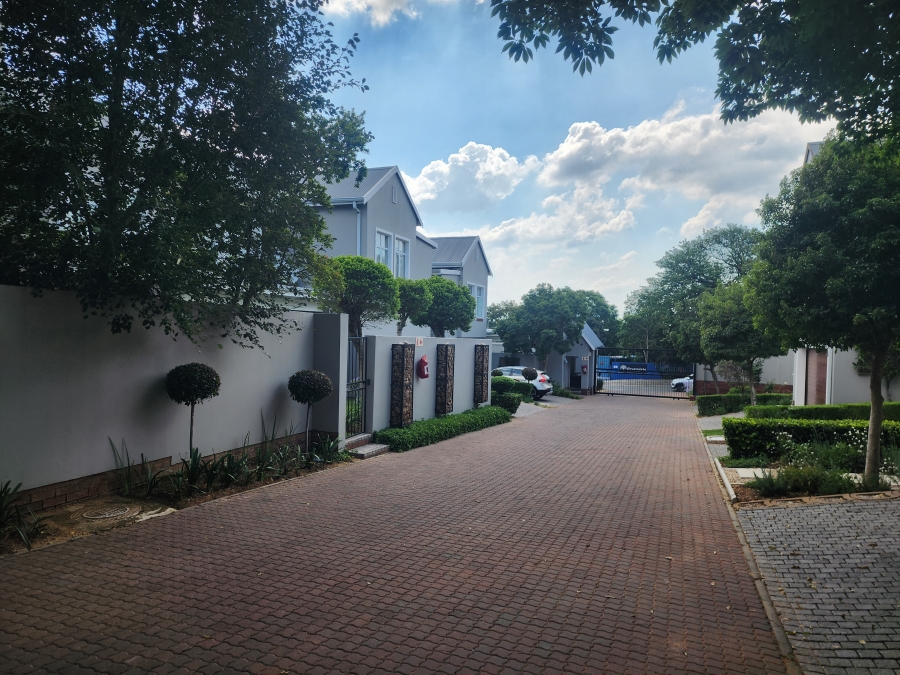To Let 3 Bedroom Property for Rent in Bryanston Gauteng