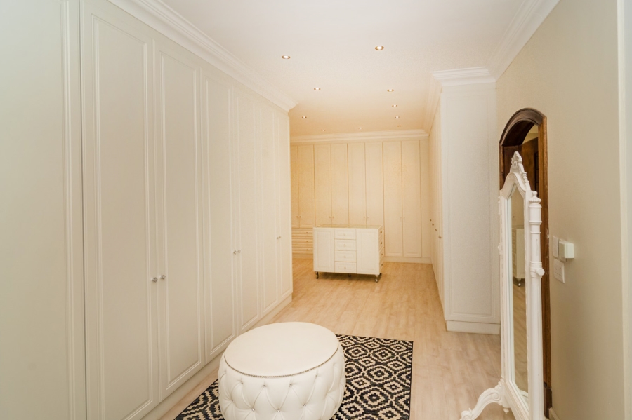 5 Bedroom Property for Sale in Bryanston Gauteng