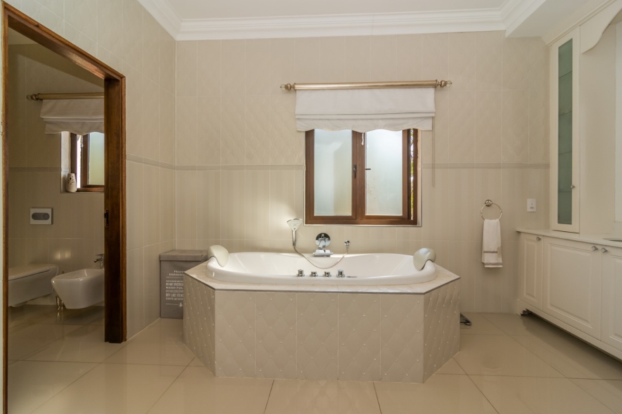 5 Bedroom Property for Sale in Bryanston Gauteng